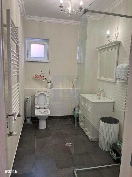 Apartament cu 3 camere semidecomandat, mobilat în Central