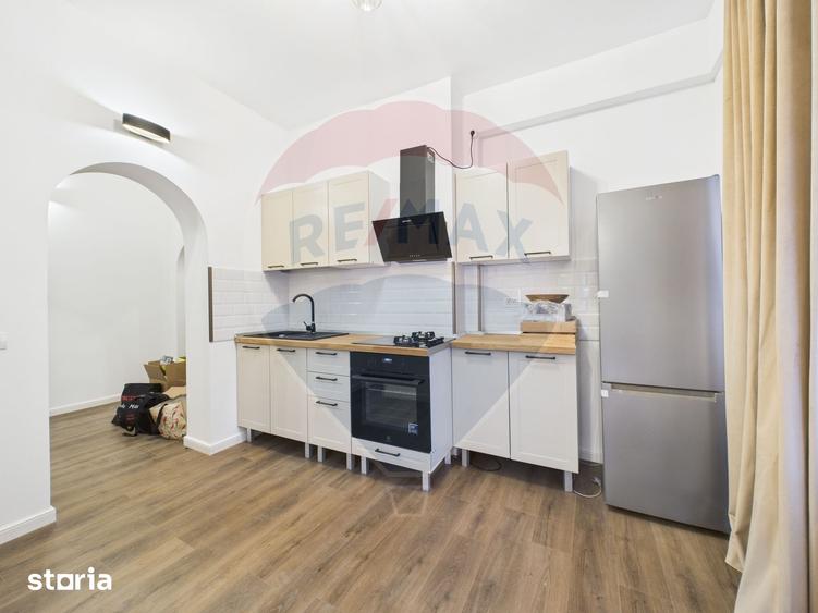 Casă cu 6 camere cu Teren 122 Mp în Matei Voievod