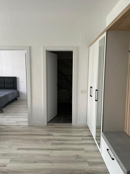 Apartament cu 2 camere semidecomandat, mobilat în Tineretului