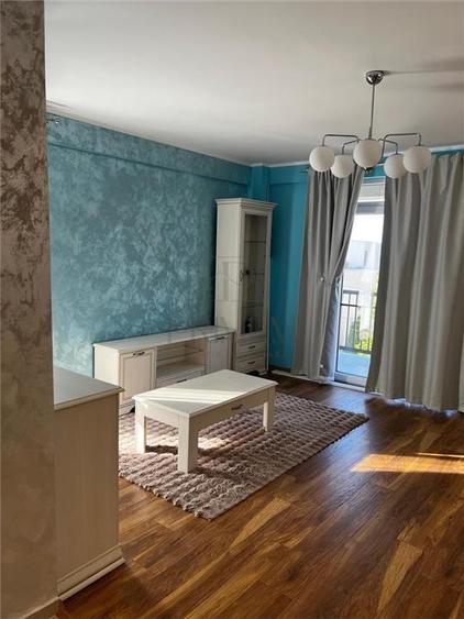 Apartament cu 3 camere decomandat, mobilat în Aradului