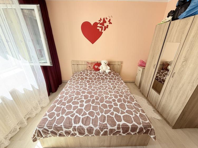Apartament cu 2 camere semidecomandat, mobilat în Central