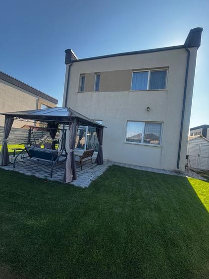 Casă individuală cu 42 camere cu Canalizare în Corbeanca