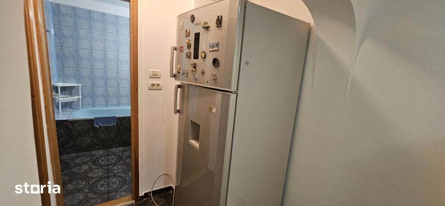 Apartament cu 3 camere decomandat în Crângași