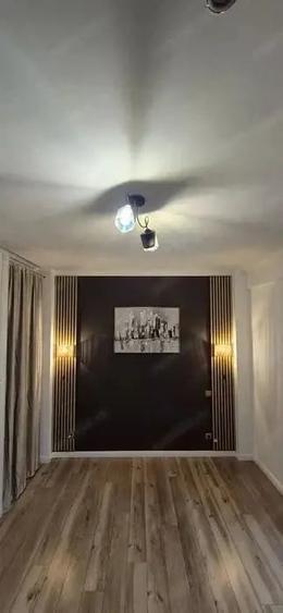 Apartament cu 3 camere semidecomandat, mobilat în Brâncoveanu