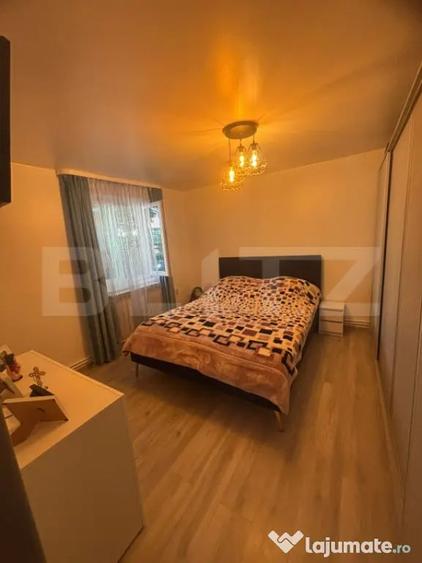 Casă cu 5 camere cu Teren 100 Mp în Central