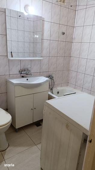 Garsonieră semidecomandată în Republicii