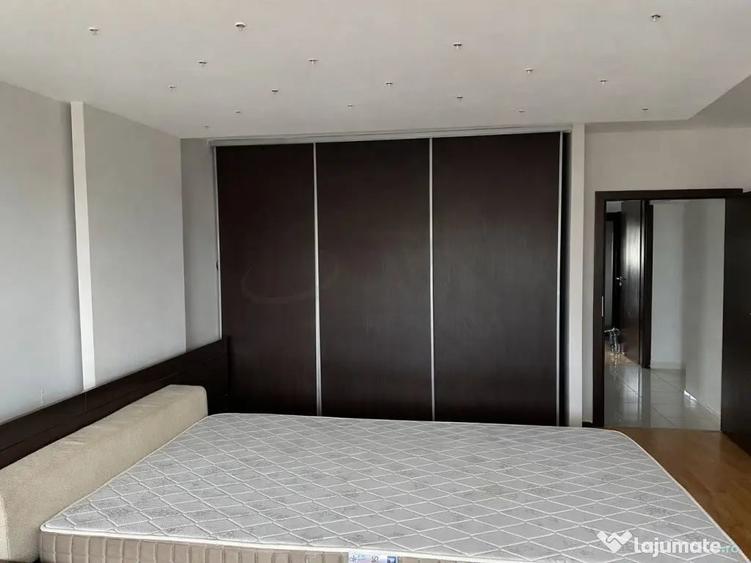 Apartament cu 3 camere decomandat în Unirii