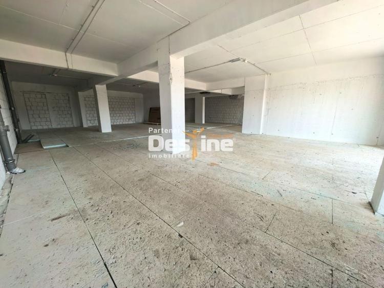 Spațiu comercial, de 217 mp, în Baza 3