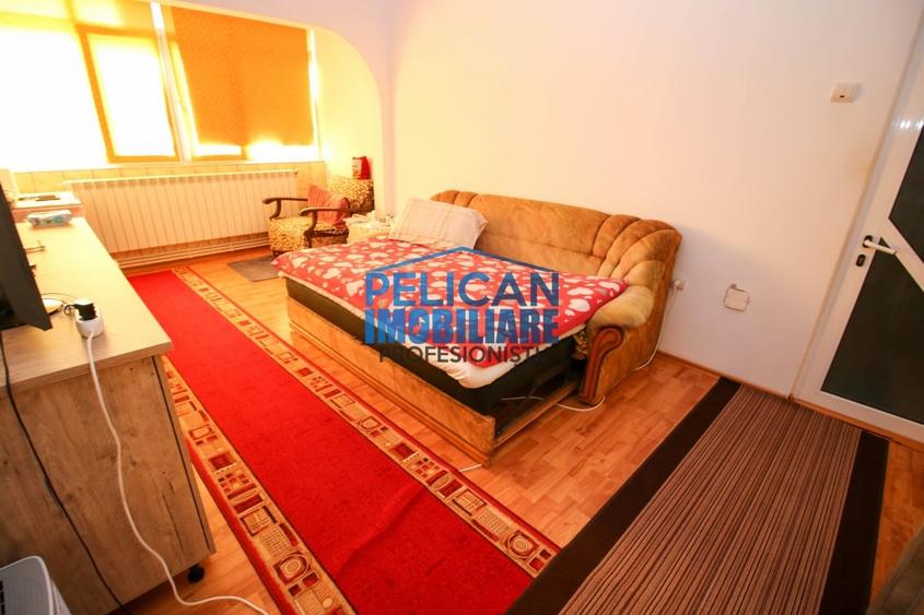 Apartament cu 2 camere semidecomandat, mobilat în Vest