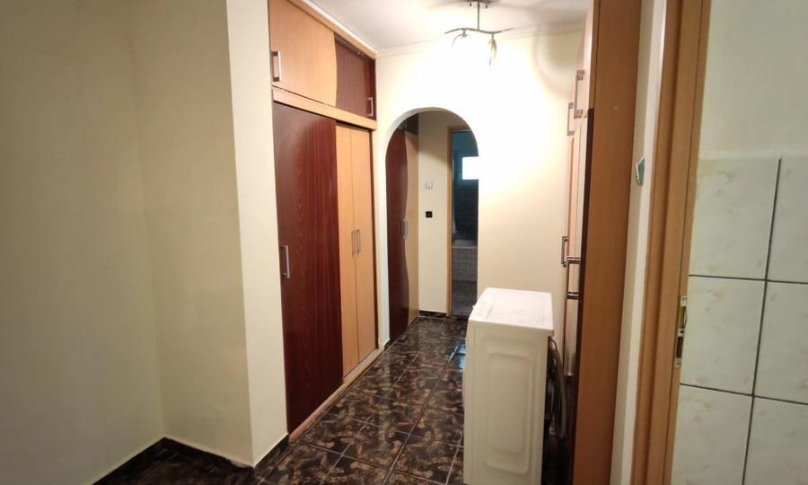 Apartament decomandat etajul 1 - 2