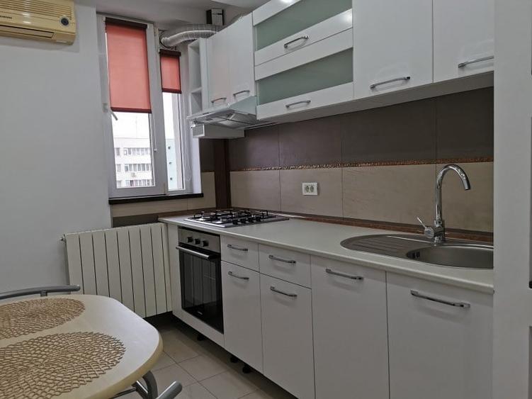 Apartament cu 2 camere semidecomandat în Bucur Obor