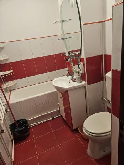 Inchiriez apartament 2 camere oras Bals judetul Olt zona Monument - 2