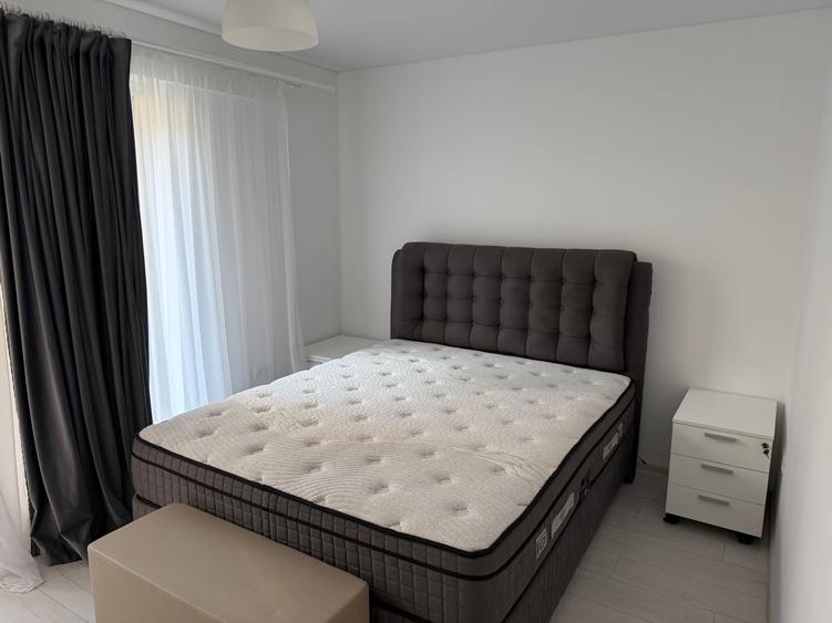 Apartament cu 2 camere semidecomandat în Berceni