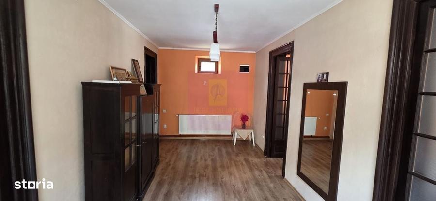 Casă cu 4 camere în Castelul Peleș