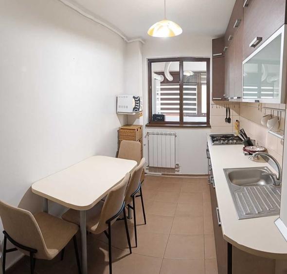 Apartament cu 2 camere semidecomandat în Carrefour
