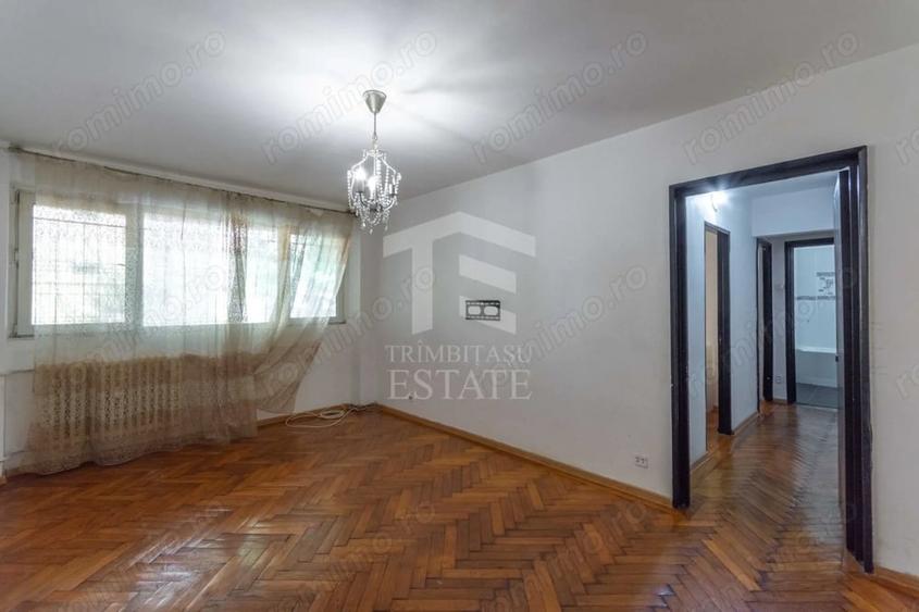Apartament cu 3 camere semidecomandat în Mihai Bravu