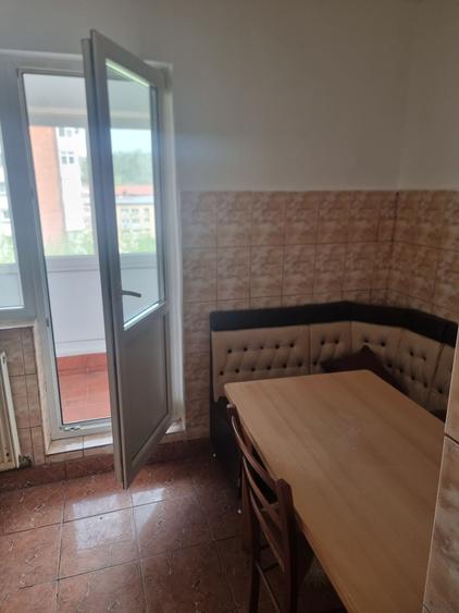 Apartament cu 2 camere semidecomandat în Dumbrăvița