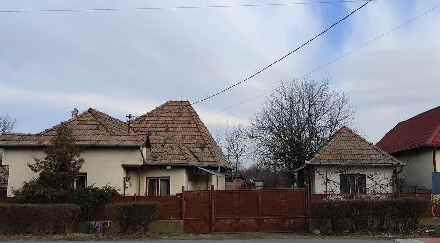 Casă cu 2 camere în Sângeorgiu de Mureș
