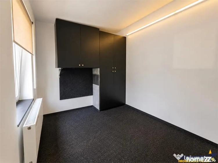 Casă cu 7 camere cu Teren 413 Mp în Florilor