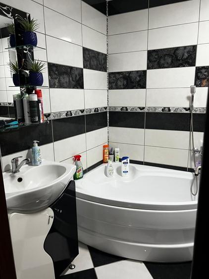 Apartament cu 2 camere decomandat în Stâlpu