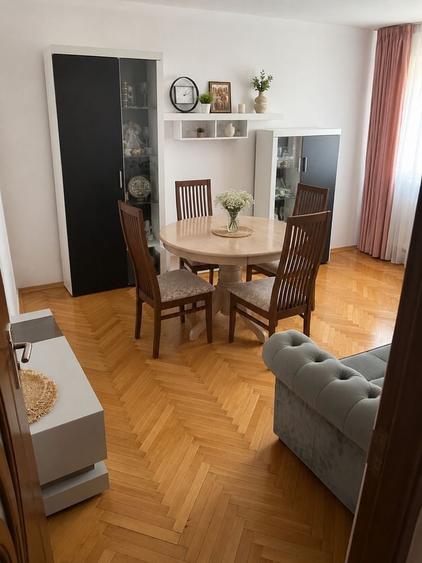 Apartament cu 3 camere în Central