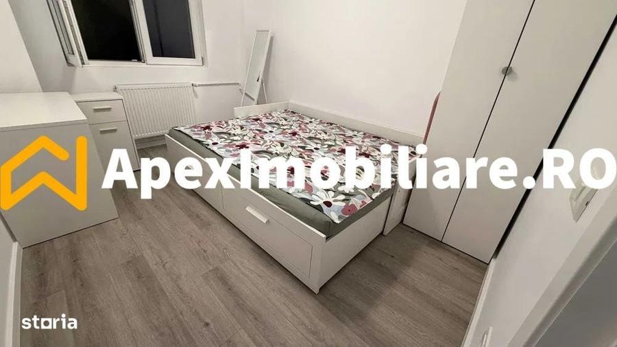 Apartament cu 4 camere semidecomandat în Central