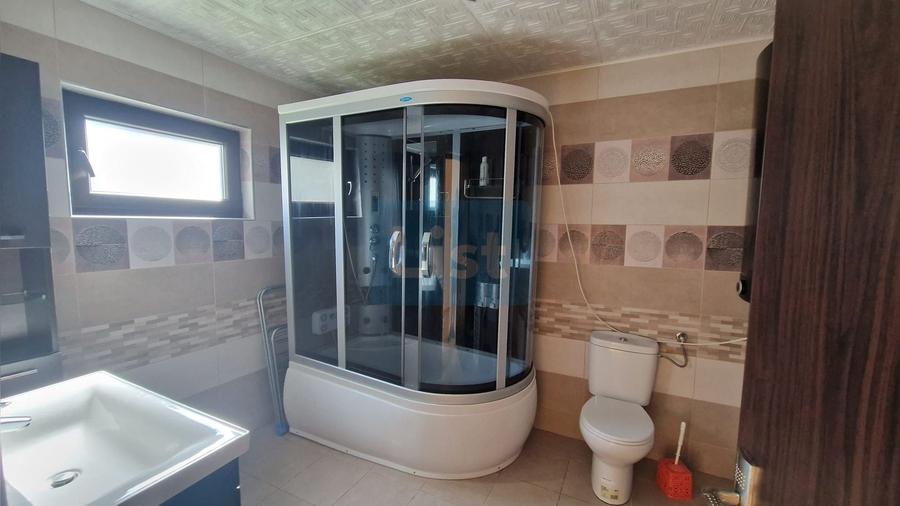 Casă cu 3 camere cu Teren 190 Mp în Hotvon