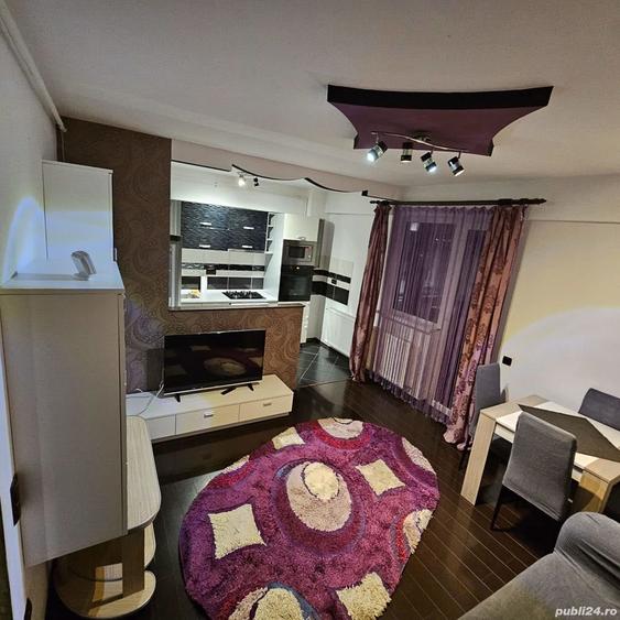 Apartament cu 3 camere decomandat în Turnișor