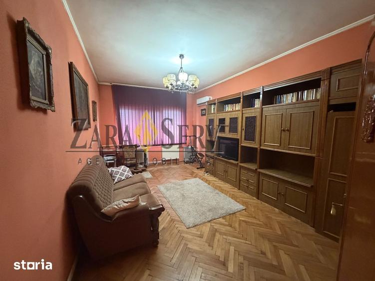 Casă cu 5 camere cu Canalizare în Lupeni
