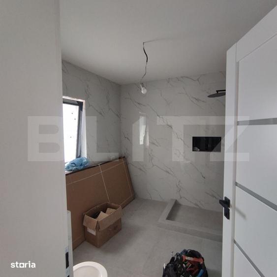 Casă cu 4 camere în Valea Adâncă