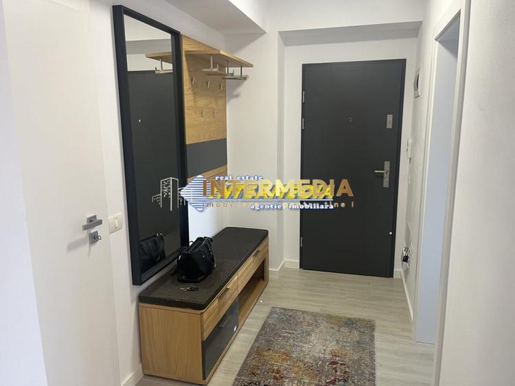 Apartament cu 3 camere decomandat, mobilat în Central