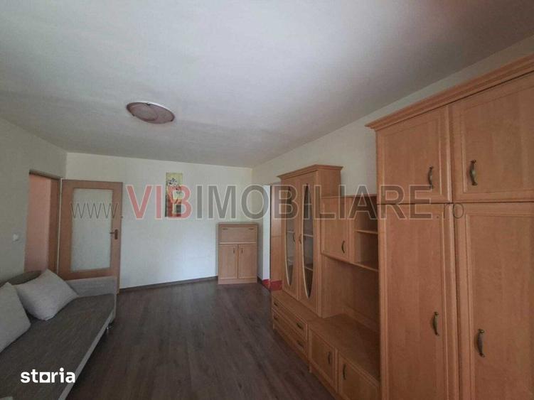 Apartament cu 2 camere, semidecomandat, 52 mp, etaj 1 Zona Stadion D - 7