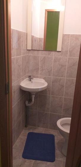 Apartament cu 2 camere semidecomandat în Simeria