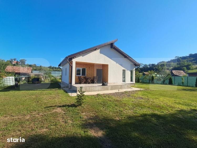 Casă cu 3 camere în Ceuaș