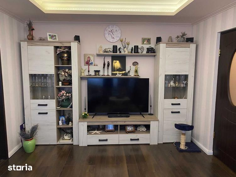 Apartament cu 3 camere în Mircea cel Bătrân