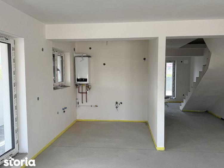 Casă cu 4 camere cu Teren 600 Mp în Țiglari