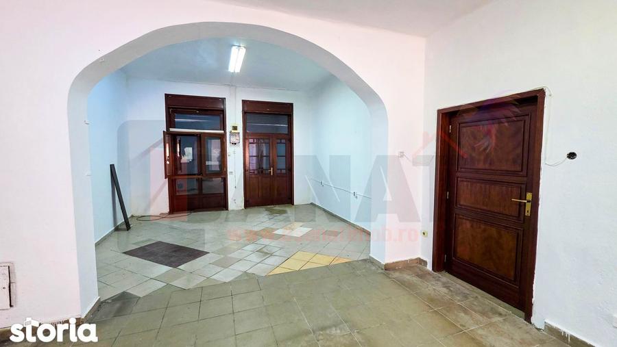 Casă cu 10 camere cu Teren 443 Mp în Poiana Sibiului