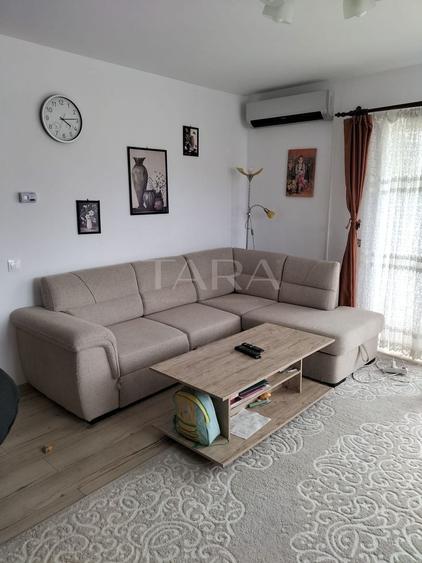 Penthouse cu 3 camere semidecomandat, mobilat în Vest