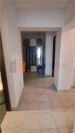 Apartament cu 3 camere decomandat, mobilat în 1 Decembrie