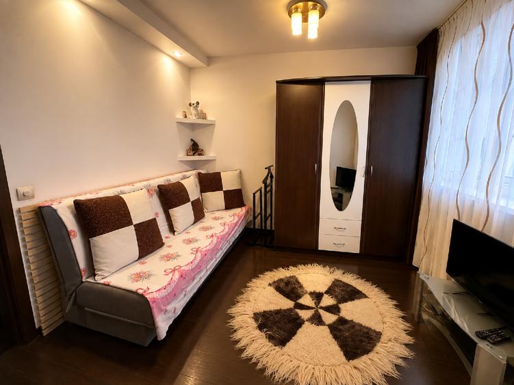 Apartament cu 3 camere decomandat, mobilat în Titan