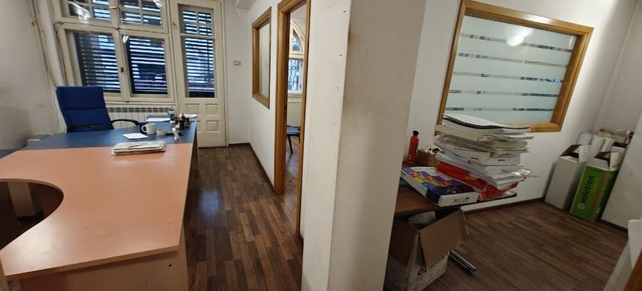 Casă individuală cu 5 camere cu Canalizare în Doamna Ghica
