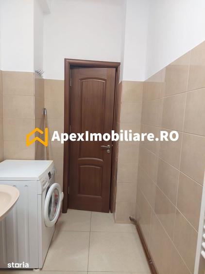 Apartament cu 3 camere semidecomandat în Ștefan cel Mare