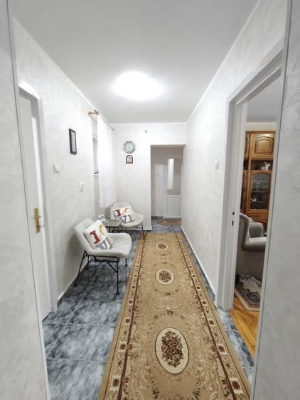Apartament 3 camere+boxa, etaj 3, zona Hurmuzachi, Radauti - 8