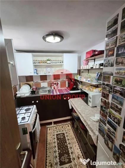 Casă cu 5 camere cu Teren 593 Mp în Central