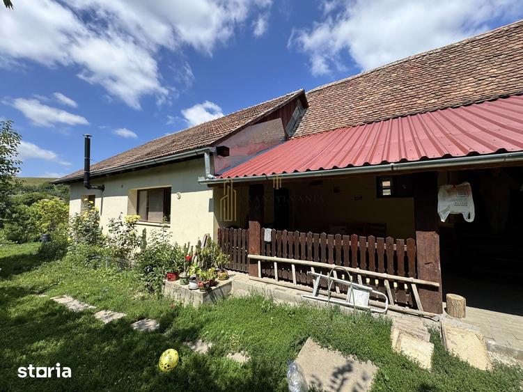 Casă cu 4 camere cu Teren 1600 Mp în Chirpăr