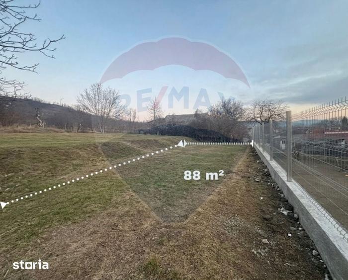 Teren de 3121 mp, în Buhoci