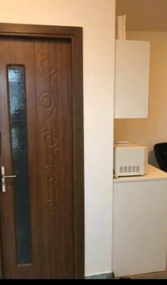 vânzare garsonieră zona Poarta 6 mobilată utilată 29 mp - 4