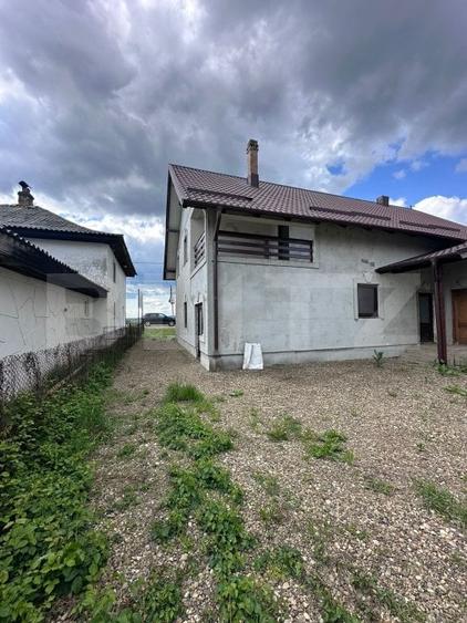 Casa individuala, zona centrala, 200mp, teren 1200 mp, Radauti - 2
