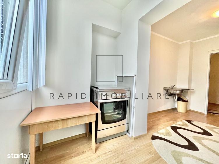 Apartament cu 2 camere decomandat în Micro 21