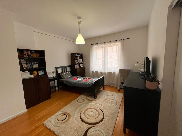 Apartament cu 3 camere decomandat în Ultracentral
